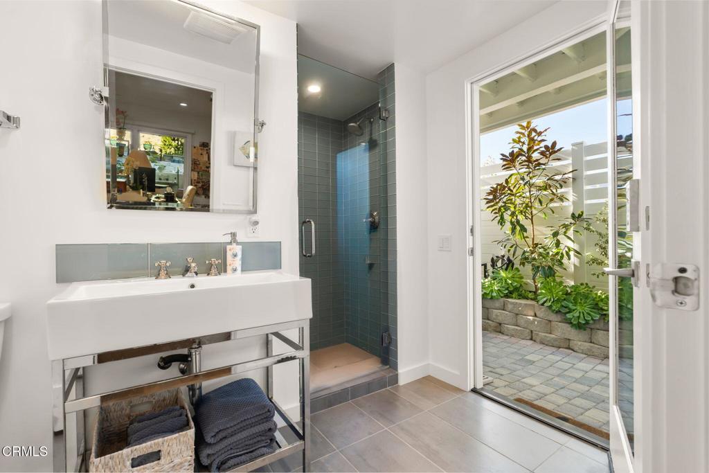 Malibu, California, 90265, United States, 4 Bedrooms Bedrooms, ,4 BathroomsBathrooms,Residential,Active,2006937