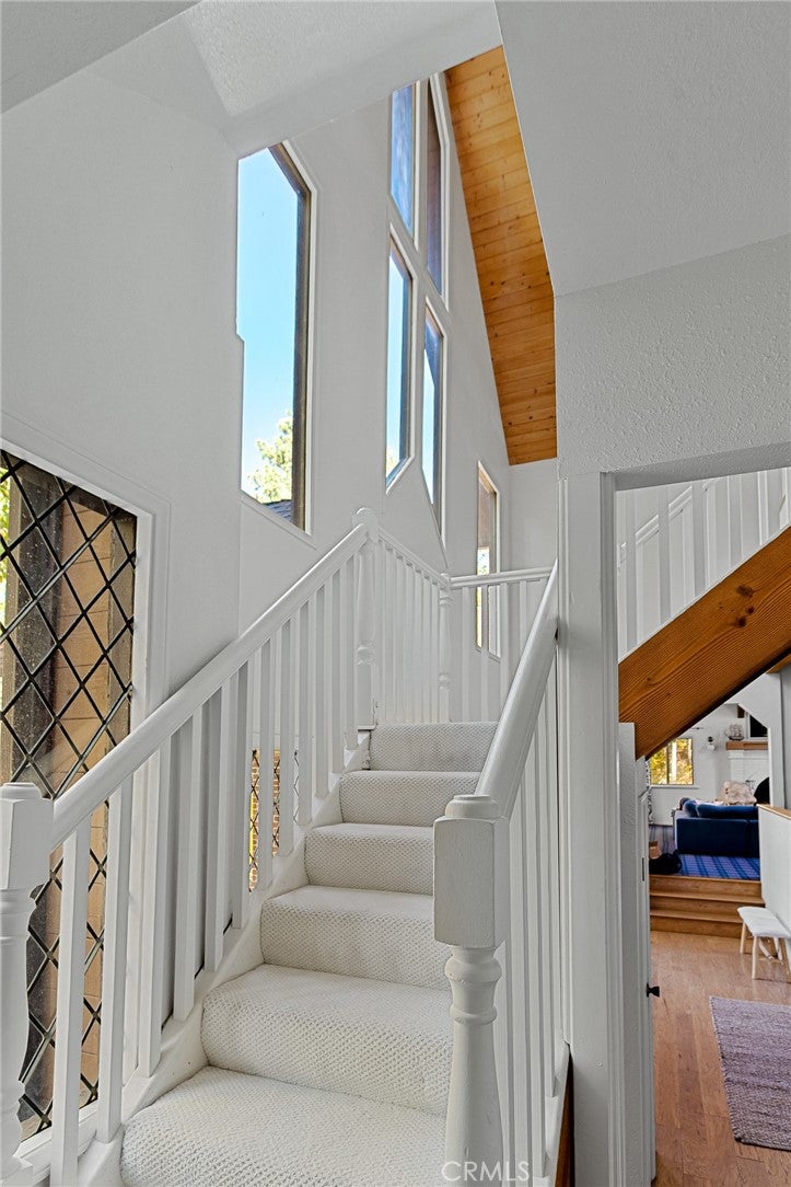 Lake Arrowhead, California, 92352, United States, 4 Bedrooms Bedrooms, ,4 BathroomsBathrooms,Residential,Active,1824526