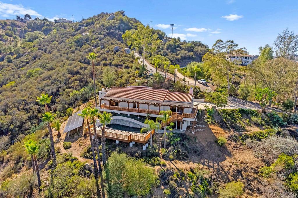Escondido, California, 92026, United States, 3 Bedrooms Bedrooms, ,2 BathroomsBathrooms,Residential,Active,1972147