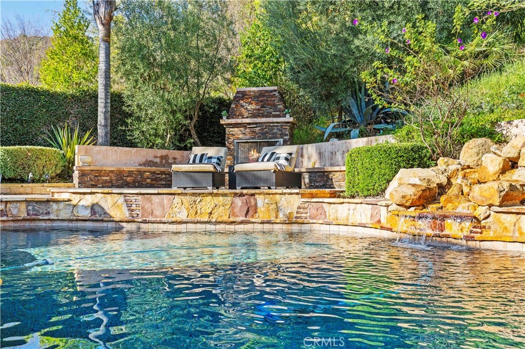 Stevenson Ranch, California, 91381, United States, 5 Bedrooms Bedrooms, ,4 BathroomsBathrooms,Residential,Active,2015851