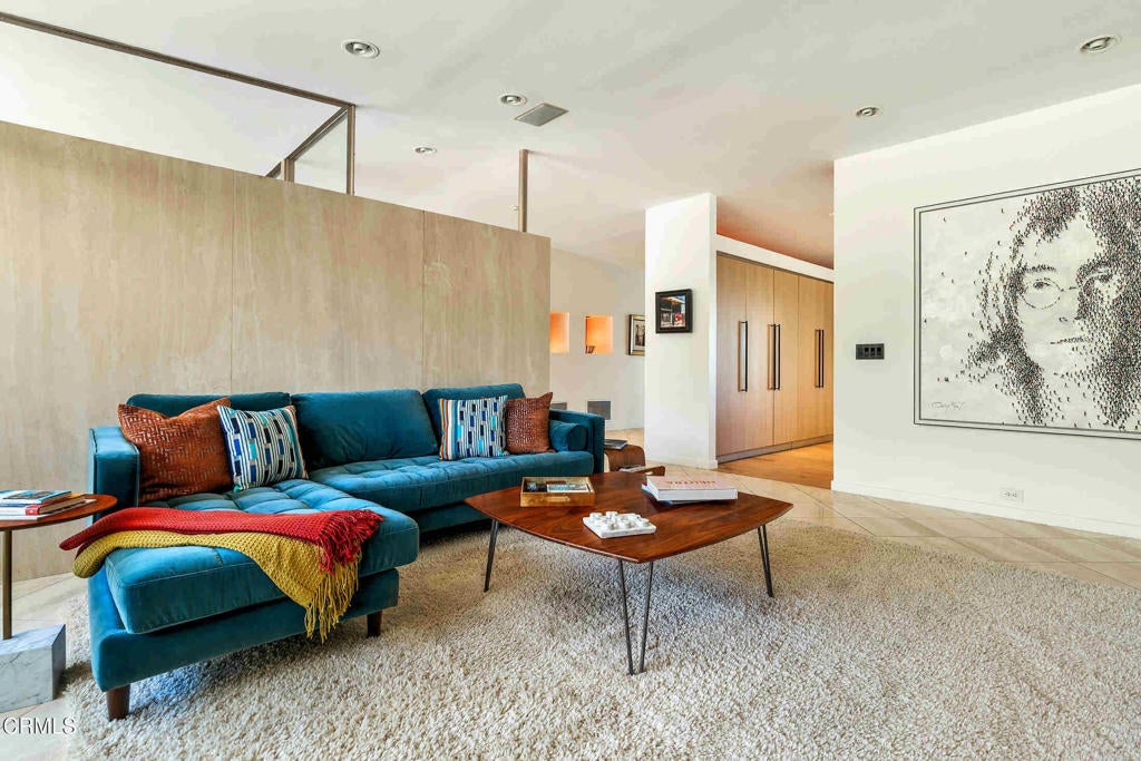 Pasadena, California, 91107, United States, 5 Bedrooms Bedrooms, ,5 BathroomsBathrooms,Residential,Active,1941341