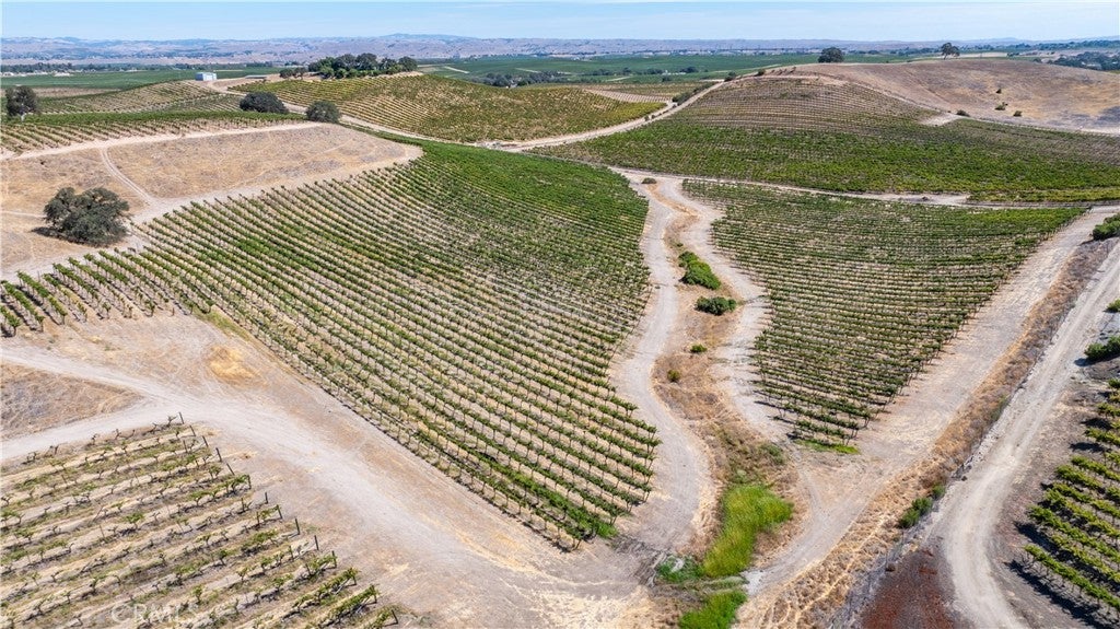 Paso Robles, California, 93446, United States, 4 Bedrooms Bedrooms, ,3 BathroomsBathrooms,Residential,Active,1944280