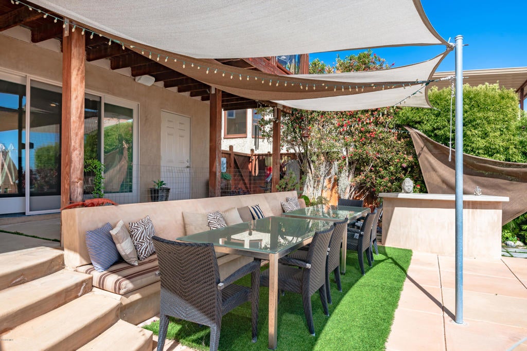 Ventura, California, 93001, United States, 3 Bedrooms Bedrooms, ,2 BathroomsBathrooms,Residential,Active,1944036