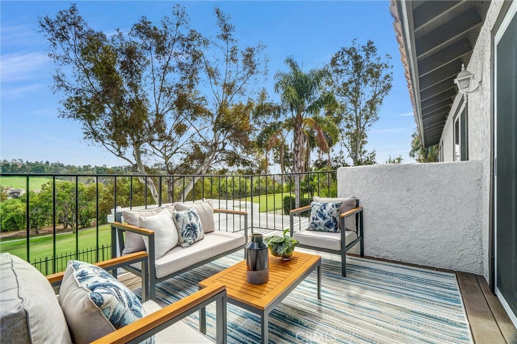 Mission Viejo, California, 92691, United States, 5 Bedrooms Bedrooms, ,3 BathroomsBathrooms,Residential,Active,1986876