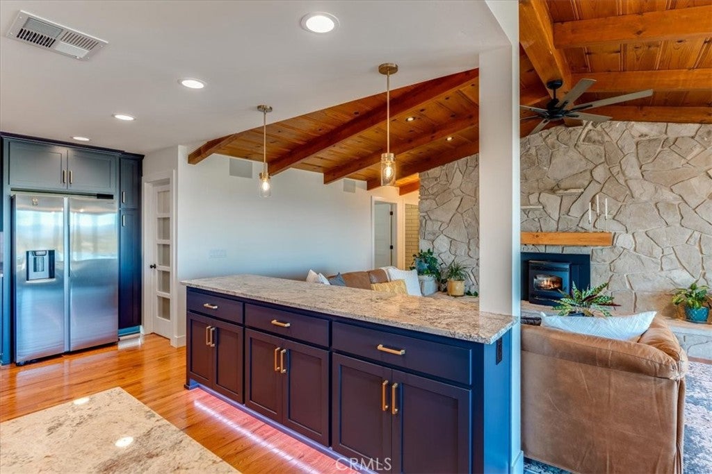 Paso Robles, California, 93446, United States, 3 Bedrooms Bedrooms, ,3 BathroomsBathrooms,Residential,Active,1990043