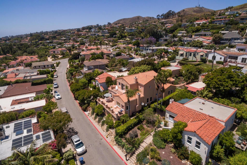 Ventura, California, 93001, United States, 4 Bedrooms Bedrooms, ,4 BathroomsBathrooms,Residential,Contingent,1944037