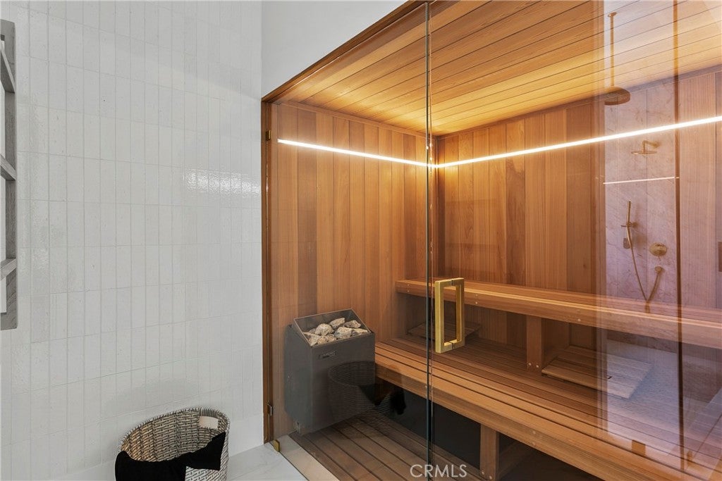 Laguna Niguel, California, 92677, United States, 4 Bedrooms Bedrooms, ,5 BathroomsBathrooms,Residential,Active,1986900