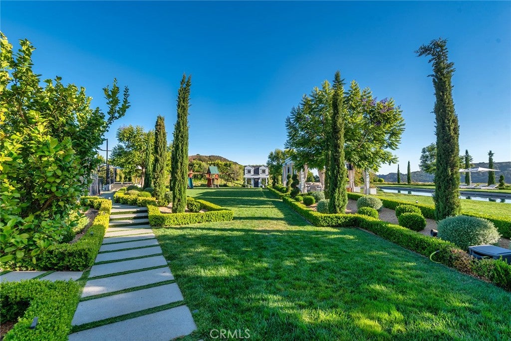 Los Angeles, California, 90077, United States, 8 Bedrooms Bedrooms, ,12 BathroomsBathrooms,Residential,Active,1905105