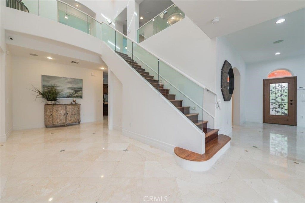 Pasadena, California, 91107, United States, 6 Bedrooms Bedrooms, ,5 BathroomsBathrooms,Residential,Active,1914920