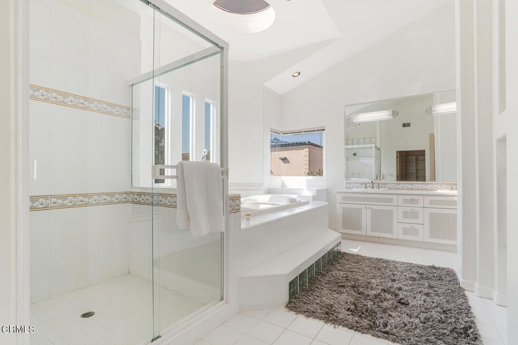 Oxnard, California, 93035, United States, ,4 BathroomsBathrooms,Residential,Active,1832335