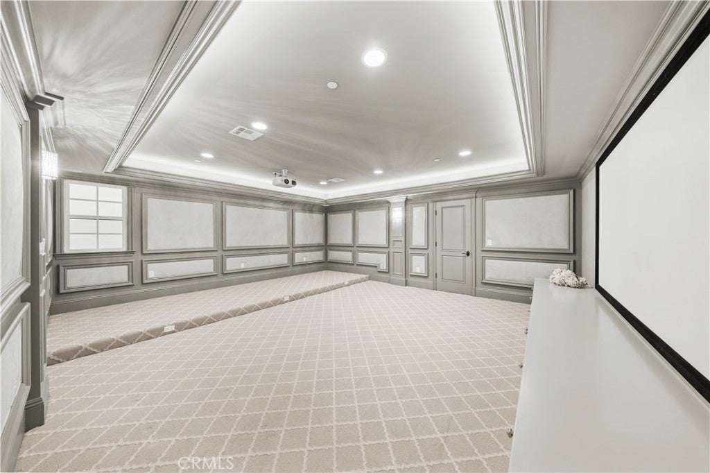 Arcadia, California, 91006, United States, 5 Bedrooms Bedrooms, ,7 BathroomsBathrooms,Residential,Active,1909900