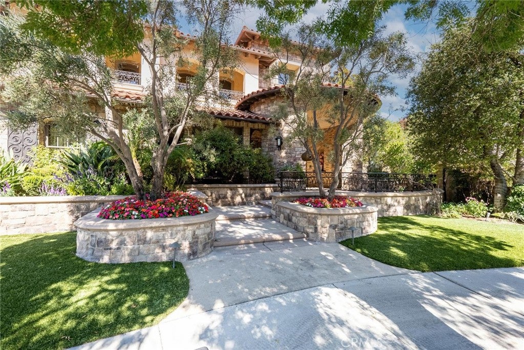 Valencia, California, 91381, United States, 7 Bedrooms Bedrooms, ,10 BathroomsBathrooms,Residential,Active,1959930