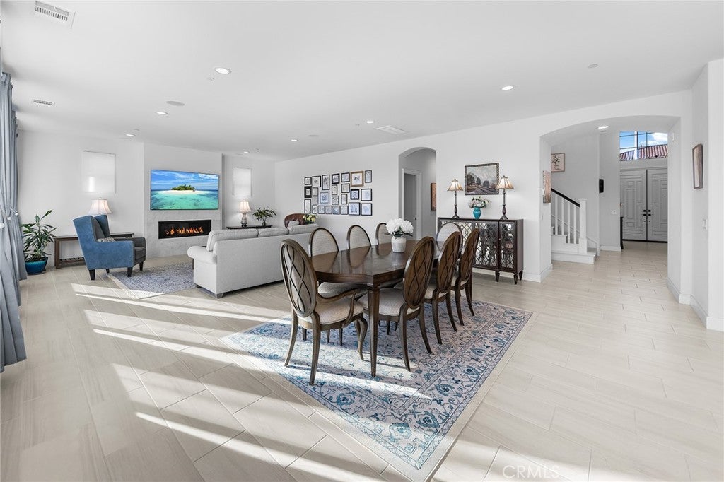 Chino Hills, California, 91709, United States, 5 Bedrooms Bedrooms, ,6 BathroomsBathrooms,Residential,Active,1986885