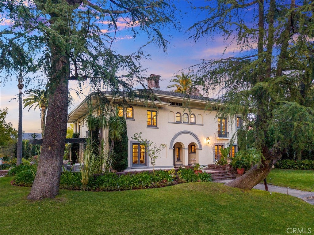 928 S El Molino Ave – image 2