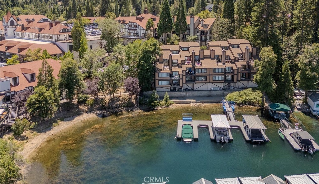 Lake Arrowhead, California, 92352, United States, 2 Bedrooms Bedrooms, ,3 BathroomsBathrooms,Residential,Active,1908134