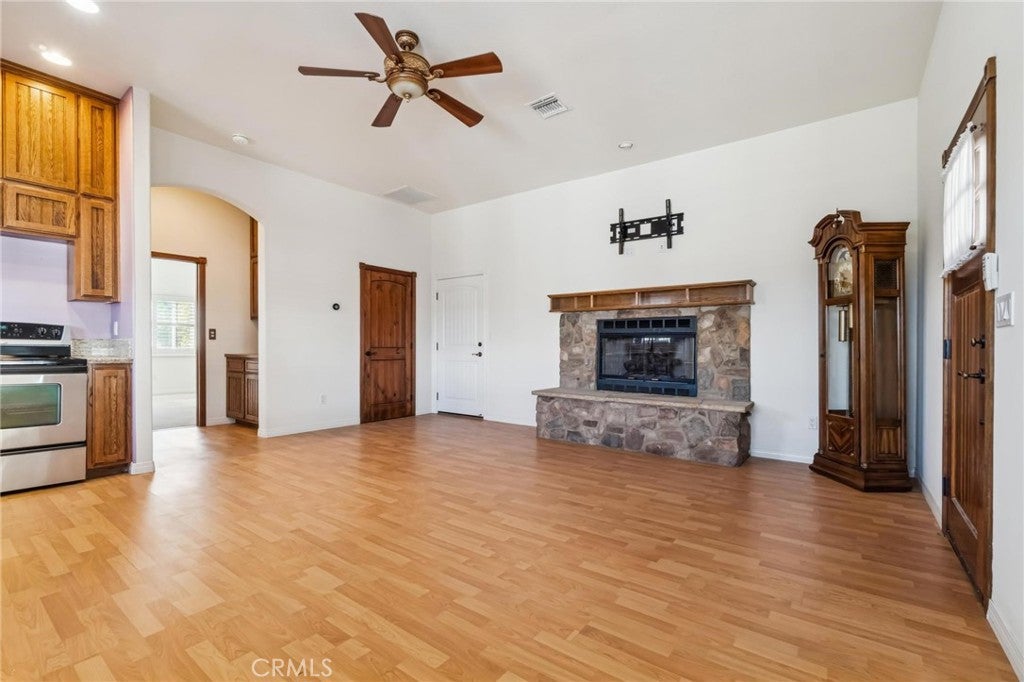 Castaic, California, 91384, United States, 6 Bedrooms Bedrooms, ,6 BathroomsBathrooms,Residential,Active,2009152