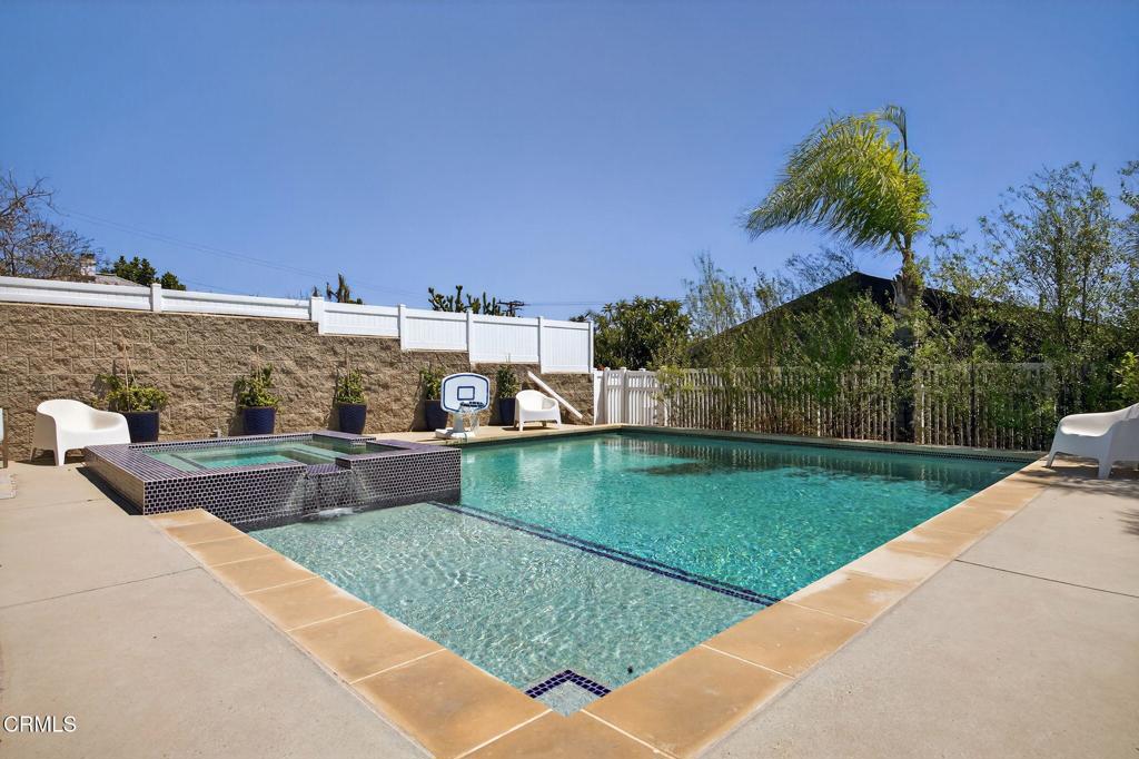 Camarillo, California, 93010, United States, 5 Bedrooms Bedrooms, ,5 BathroomsBathrooms,Residential,Active,1914579