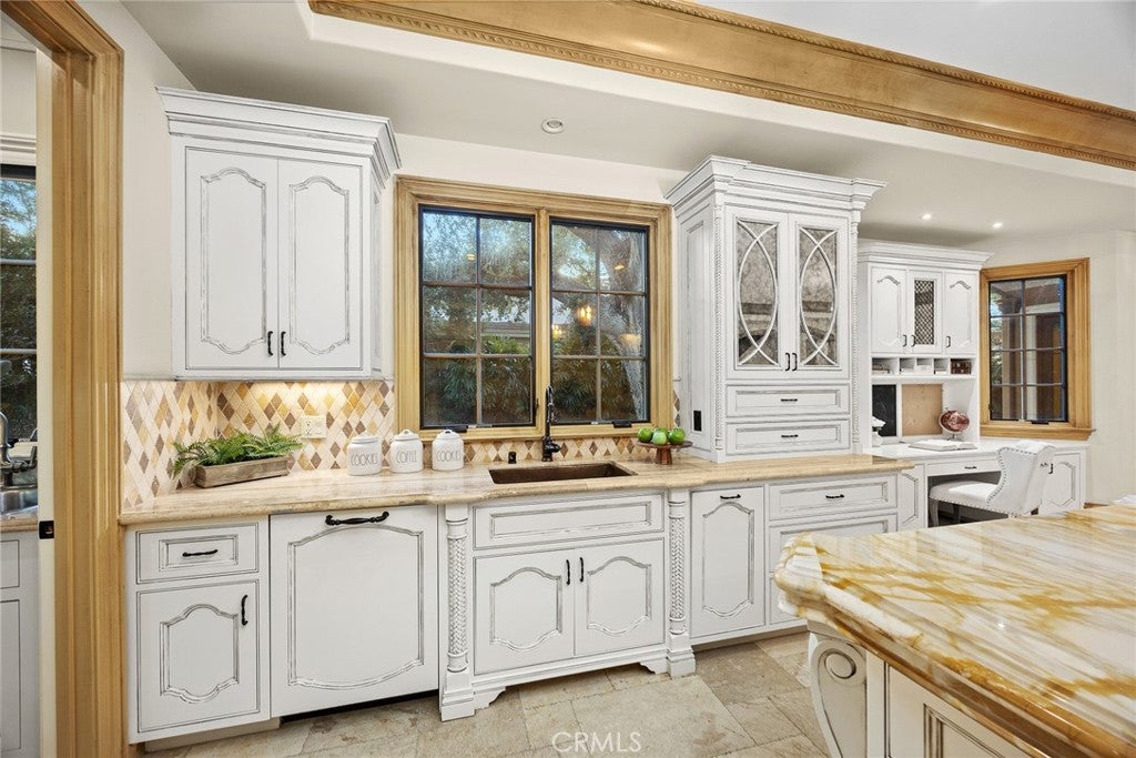 Arcadia, California, 91007, United States, 4 Bedrooms Bedrooms, ,5 BathroomsBathrooms,Residential,Active,1968391