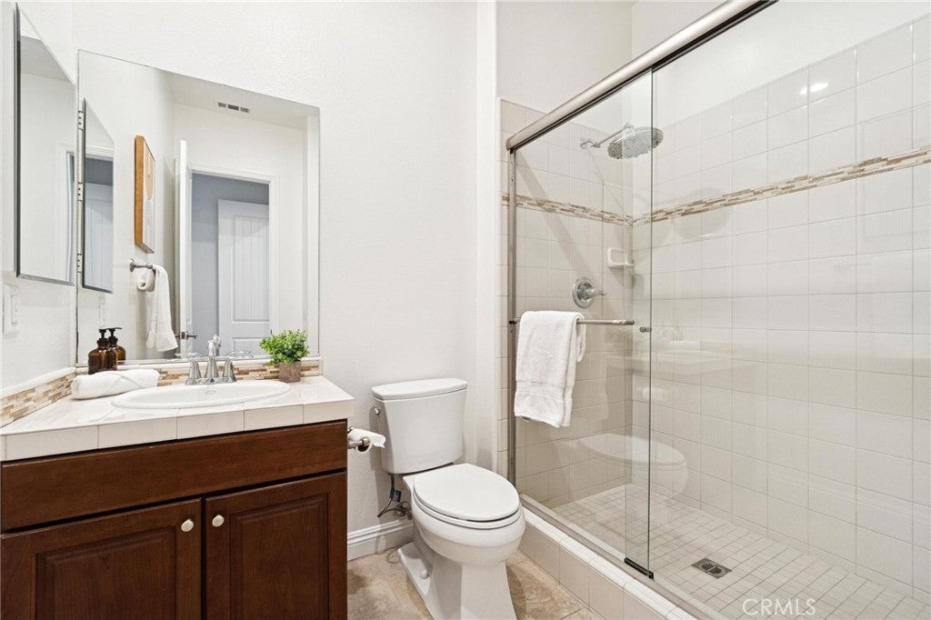 Canyon Country, California, 91387, United States, 3 Bedrooms Bedrooms, ,4 BathroomsBathrooms,Residential,Active,2015235