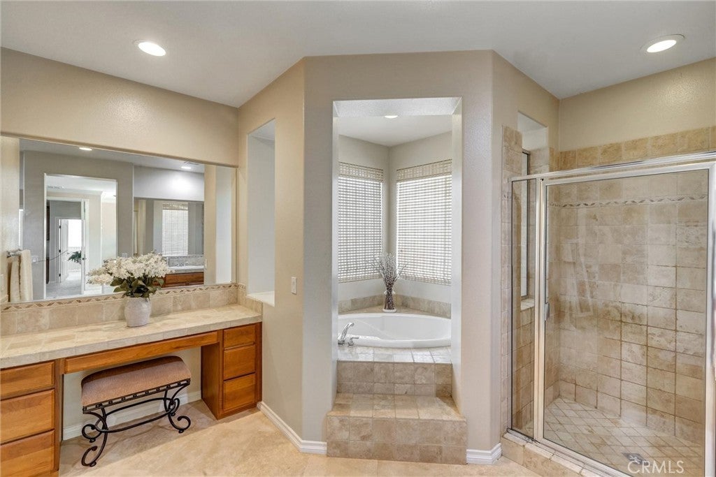 Murrieta, California, 92562, United States, 6 Bedrooms Bedrooms, ,5 BathroomsBathrooms,Residential,Active,1914833