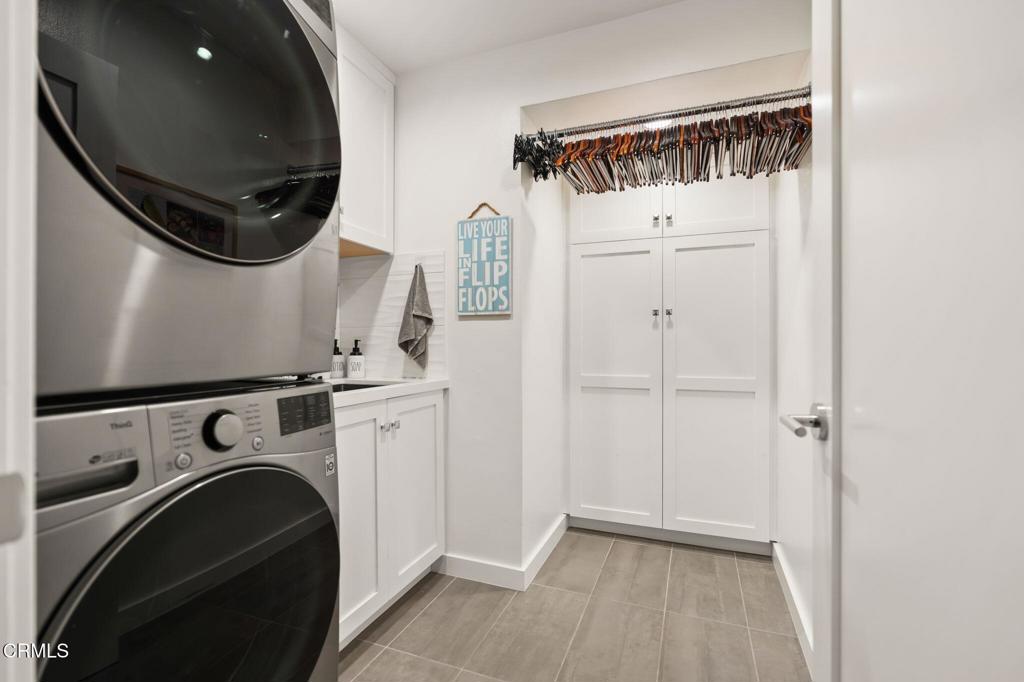 Malibu, California, 90265, United States, 4 Bedrooms Bedrooms, ,4 BathroomsBathrooms,Residential,Active,2006937