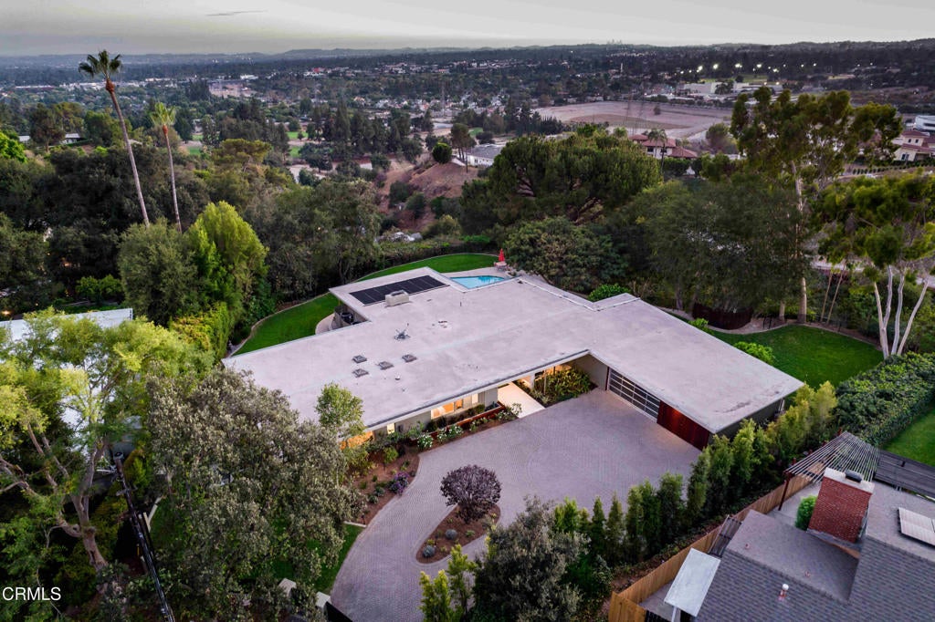 Pasadena, California, 91107, United States, 5 Bedrooms Bedrooms, ,5 BathroomsBathrooms,Residential,Active,1941341