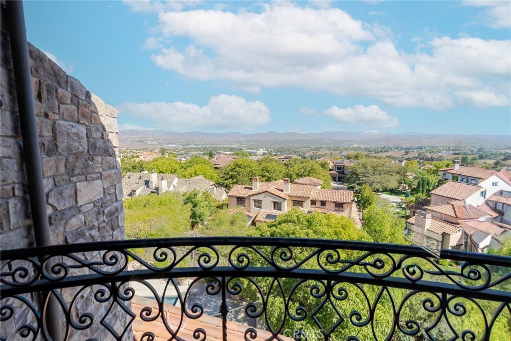 Valencia, California, 91381, United States, 7 Bedrooms Bedrooms, ,10 BathroomsBathrooms,Residential,Active,1959930