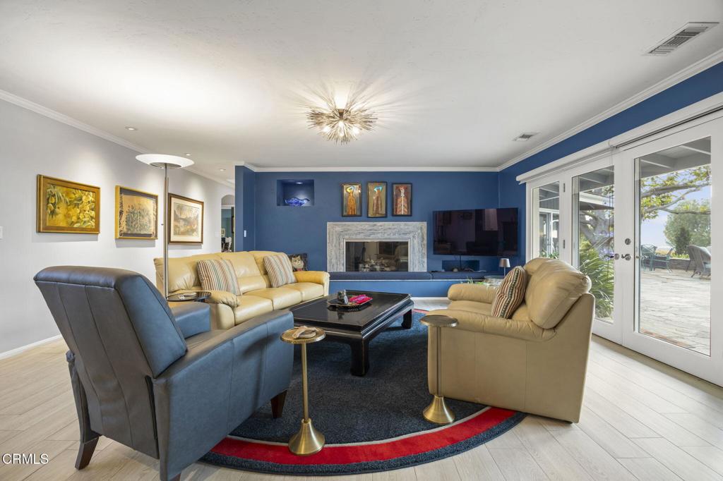 Camarillo, California, 93010, United States, 4 Bedrooms Bedrooms, ,4 BathroomsBathrooms,Residential,Active,1853313