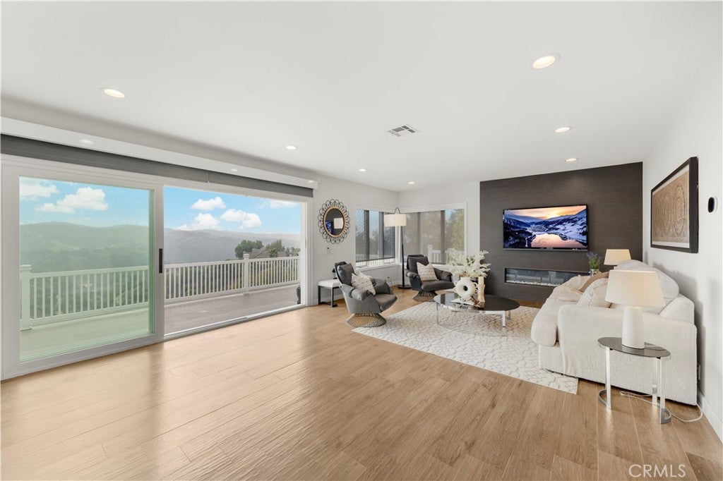 Diamond Bar, California, 91765, United States, 5 Bedrooms Bedrooms, ,4 BathroomsBathrooms,Residential,Active,2006856