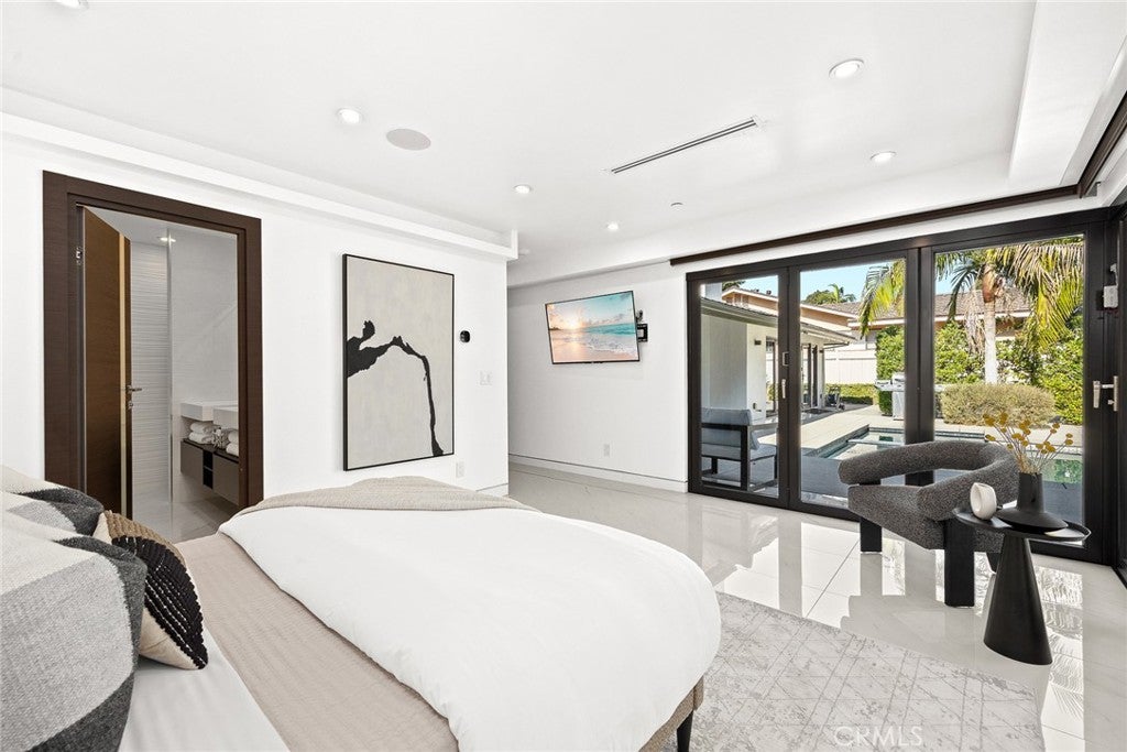 San Marino, California, 91108, United States, 4 Bedrooms Bedrooms, ,4 BathroomsBathrooms,Residential,Active,1909089
