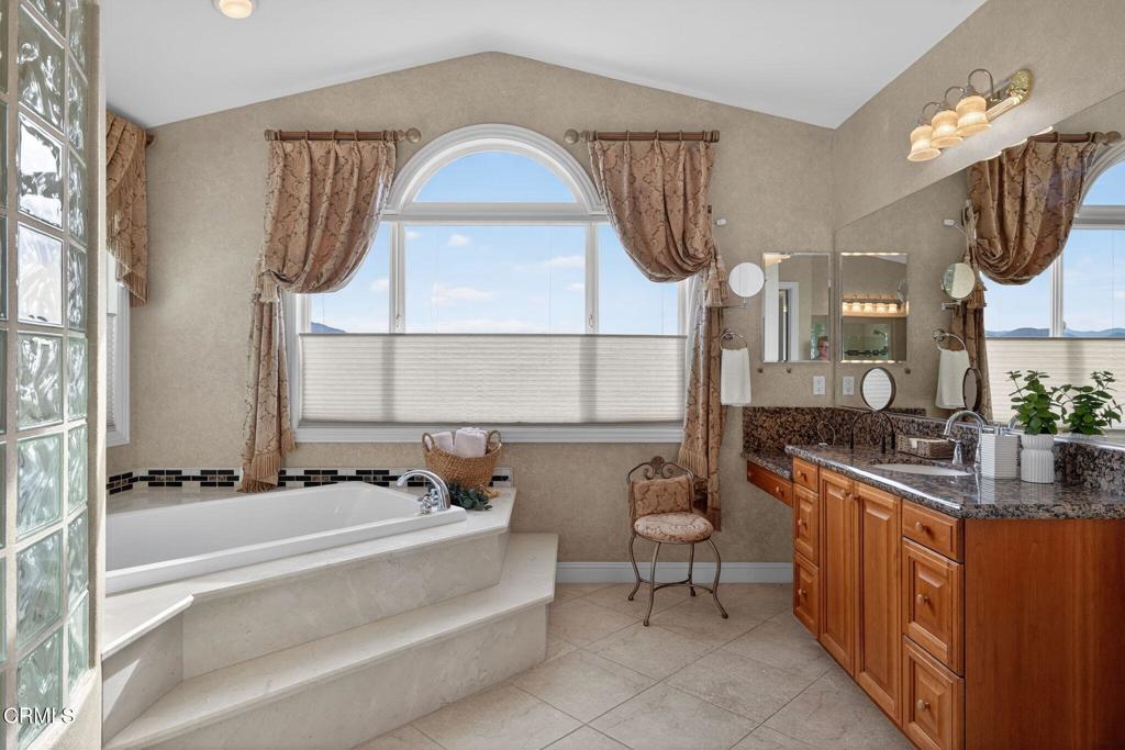 Camarillo, California, 93012, United States, 5 Bedrooms Bedrooms, ,6 BathroomsBathrooms,Residential,Active,2006970