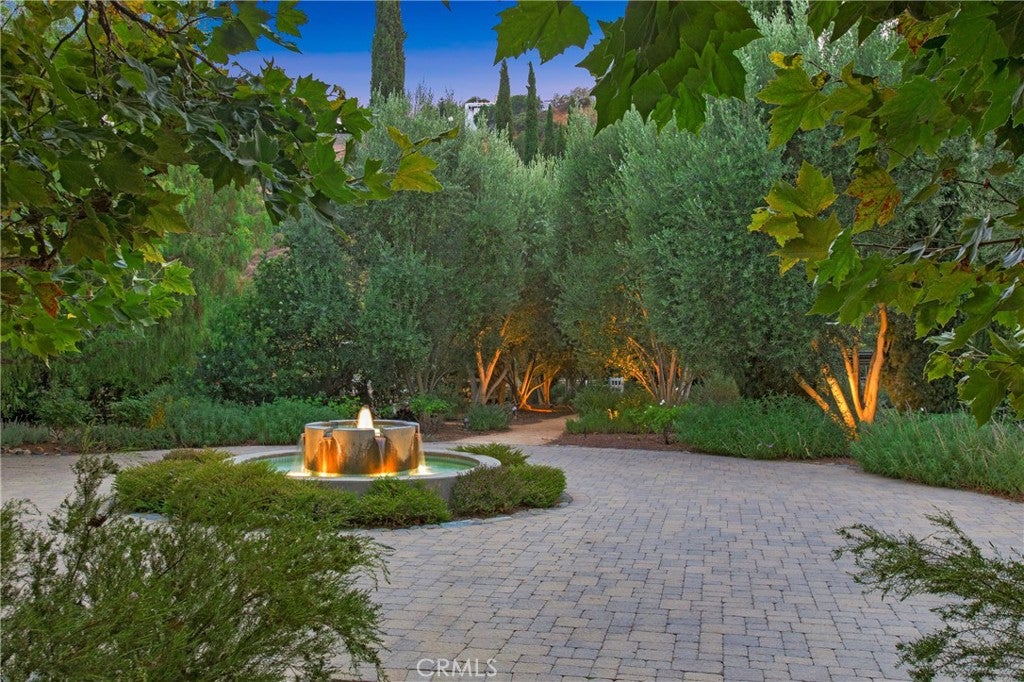 Silverado, California, 92676, United States, 6 Bedrooms Bedrooms, ,9 BathroomsBathrooms,Residential,Active,1926709