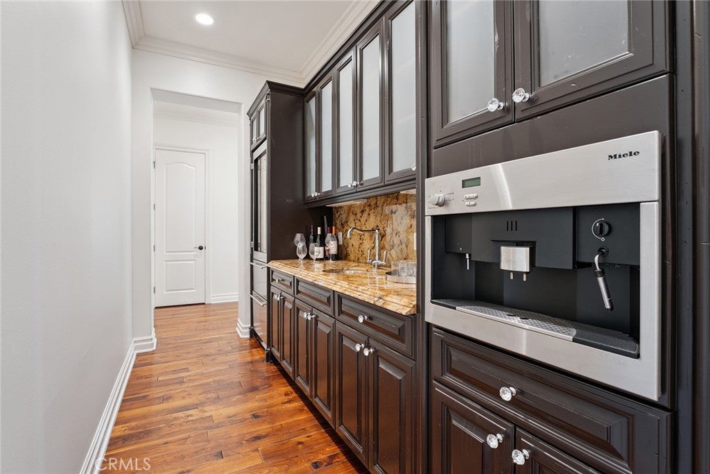 Calabasas, California, 91302, United States, 5 Bedrooms Bedrooms, ,6 BathroomsBathrooms,Residential,Active,1929471