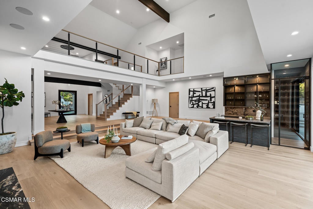 Westlake Village, California, 91362, United States, 5 Bedrooms Bedrooms, ,7 BathroomsBathrooms,Residential,Active,1985560