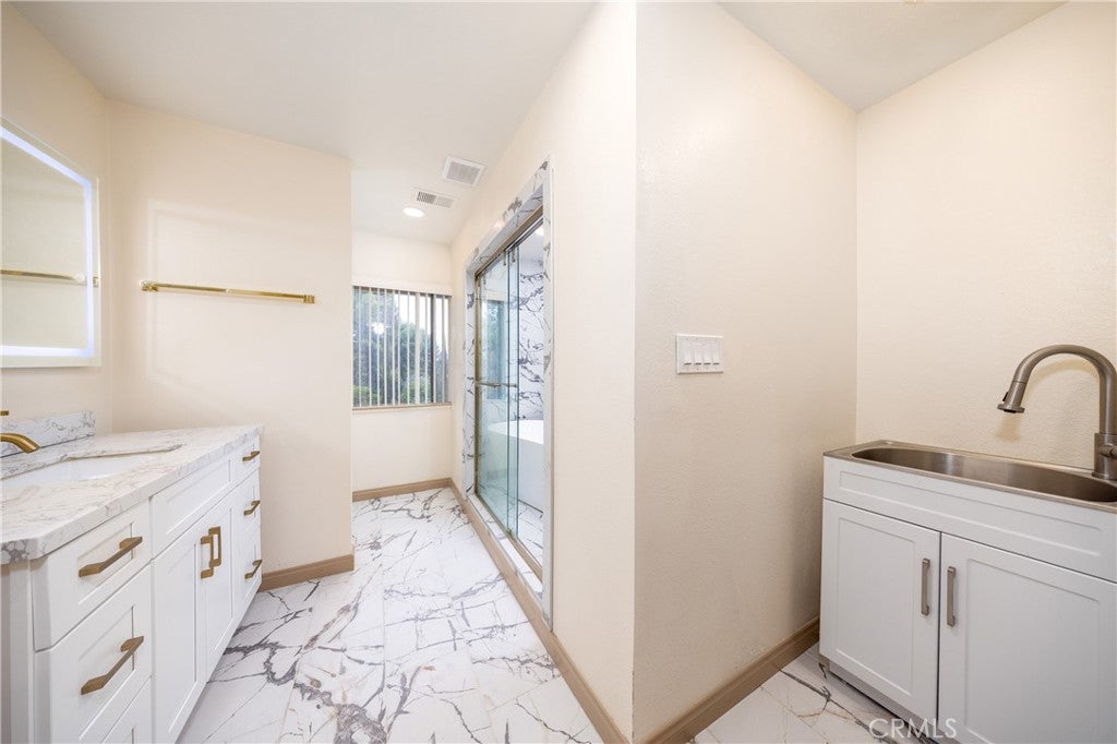 Diamond Bar, California, 91765, United States, 4 Bedrooms Bedrooms, ,4 BathroomsBathrooms,Residential,Active,2007087