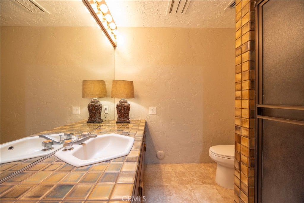 Diamond Bar, California, 91765, United States, 5 Bedrooms Bedrooms, ,6 BathroomsBathrooms,Residential,Active,1985882