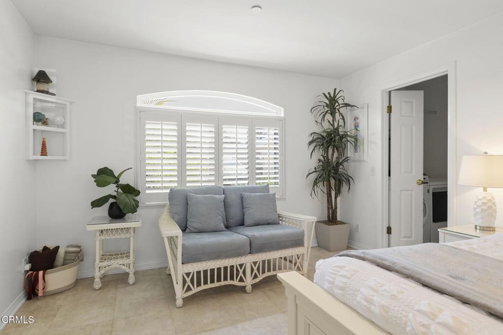 Ventura, California, 93001, United States, ,3 BathroomsBathrooms,Residential,Active,1829931