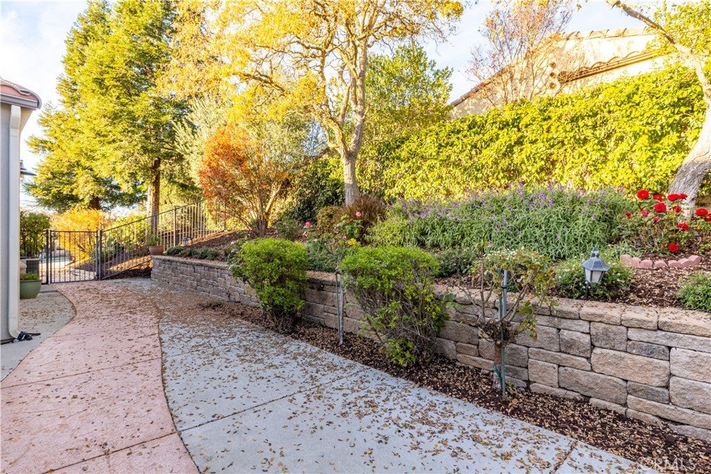 Paso Robles, California, 93446, United States, 4 Bedrooms Bedrooms, ,3 BathroomsBathrooms,Residential,Active,2006788