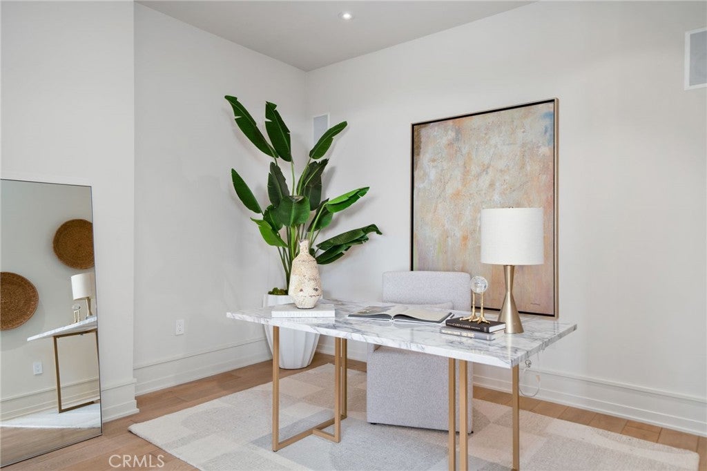 Newport Beach, California, 92660, United States, 2 Bedrooms Bedrooms, ,3 BathroomsBathrooms,Residential,Active,2009419