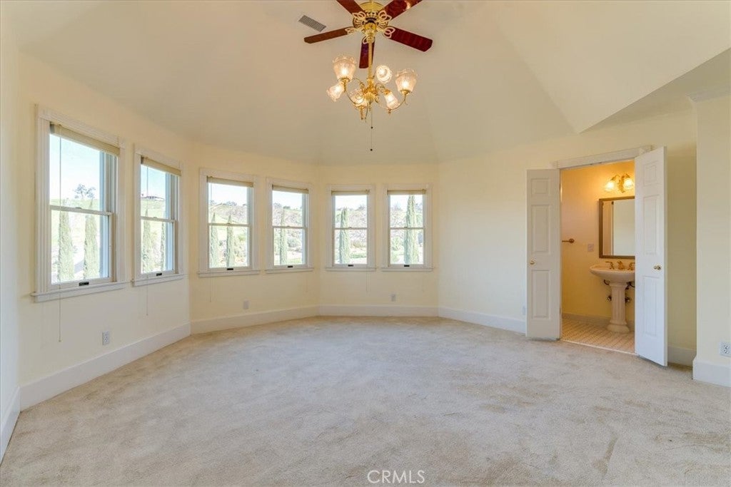 Paso Robles, California, 93446, United States, 4 Bedrooms Bedrooms, ,5 BathroomsBathrooms,Residential,Active,2016421