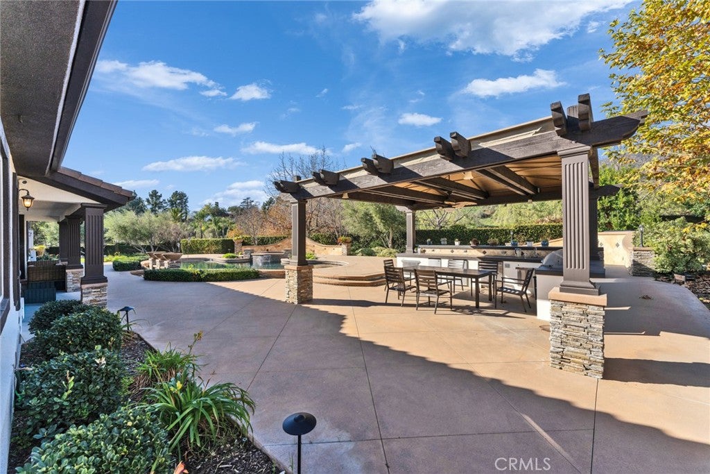 Claremont, California, 91711, United States, 5 Bedrooms Bedrooms, ,4 BathroomsBathrooms,Residential,Active,2010578