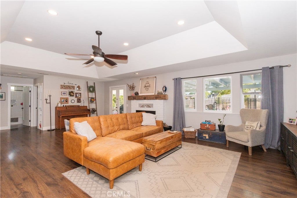 Paso Robles, California, 93446, United States, 4 Bedrooms Bedrooms, ,2 BathroomsBathrooms,Residential,Active,1929671