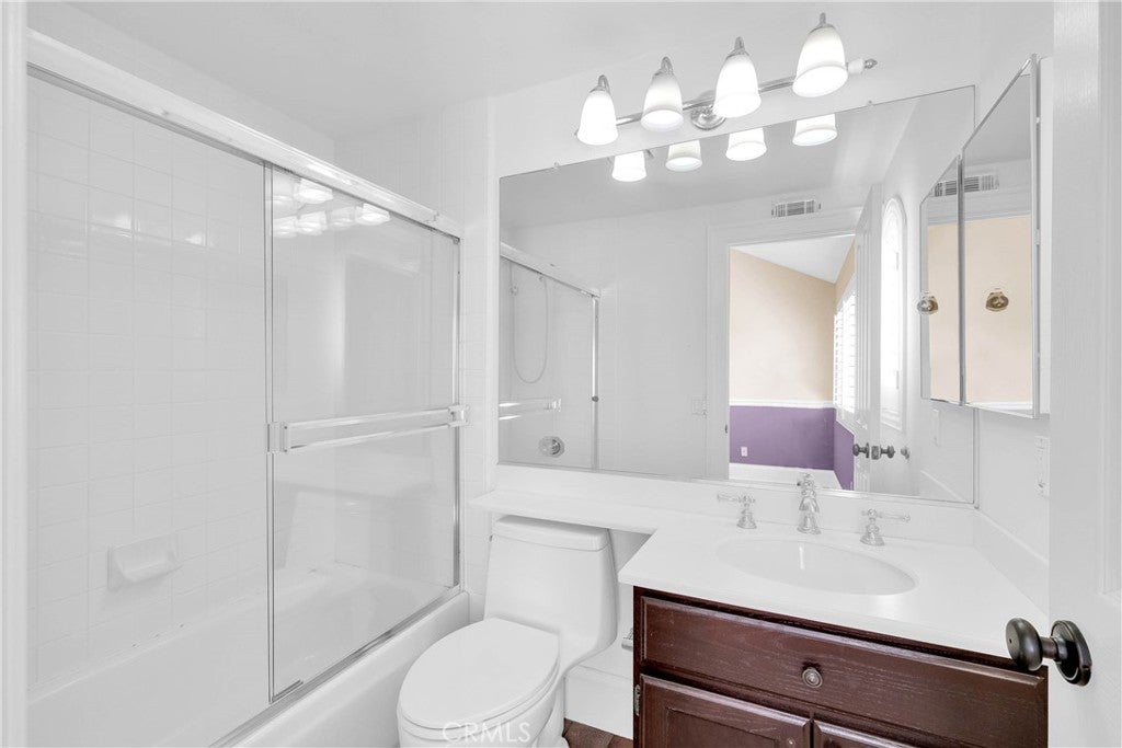 Walnut, California, 91789, United States, 5 Bedrooms Bedrooms, ,5 BathroomsBathrooms,Residential,Active,1952624