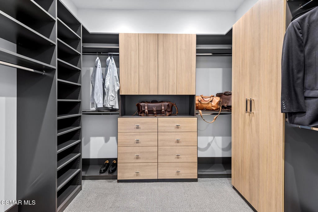 Westlake Village, California, 91362, United States, 6 Bedrooms Bedrooms, ,7 BathroomsBathrooms,Residential,Active,2011853