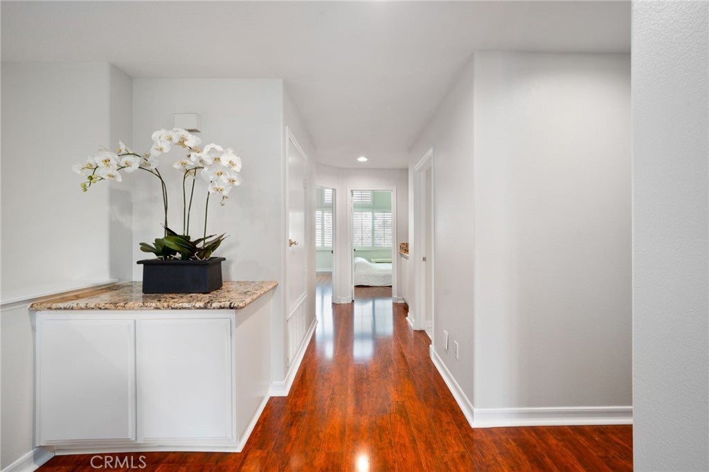 Cypress, California, 90630, United States, 4 Bedrooms Bedrooms, ,4 BathroomsBathrooms,Residential,Active,1945840