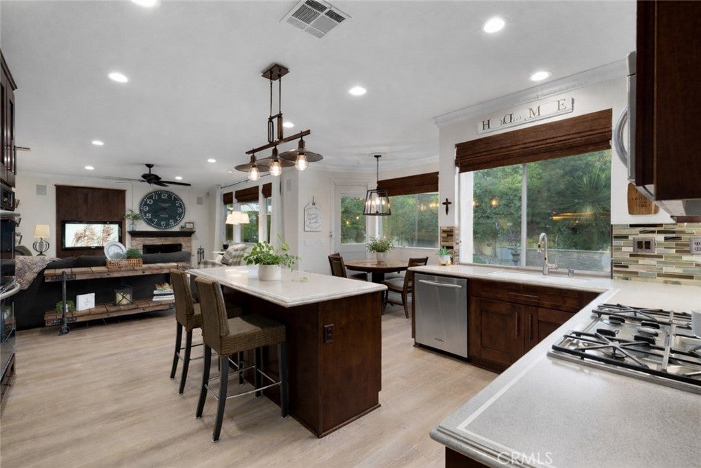 La Verne, California, 91750, United States, 5 Bedrooms Bedrooms, ,3 BathroomsBathrooms,Residential,Active,2015798