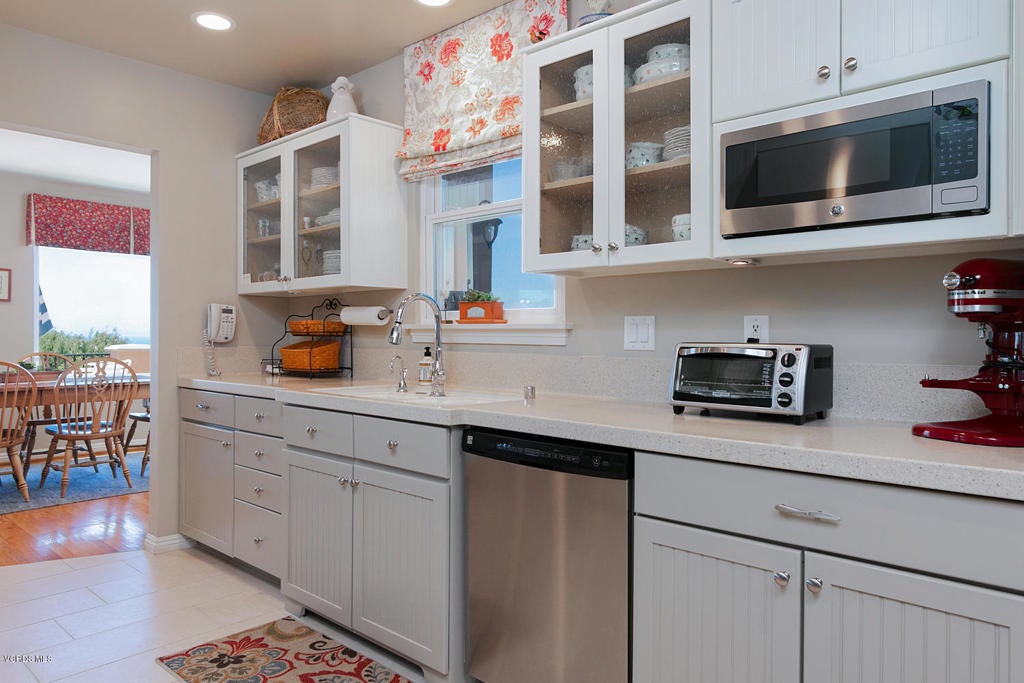 Ventura, California, 93001, United States, 4 Bedrooms Bedrooms, ,4 BathroomsBathrooms,Residential,Contingent,1944037