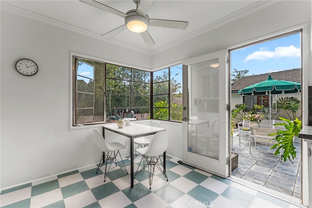 Los Angeles, California, 90027, United States, 3 Bedrooms Bedrooms, ,2 BathroomsBathrooms,Residential,Active,1953705