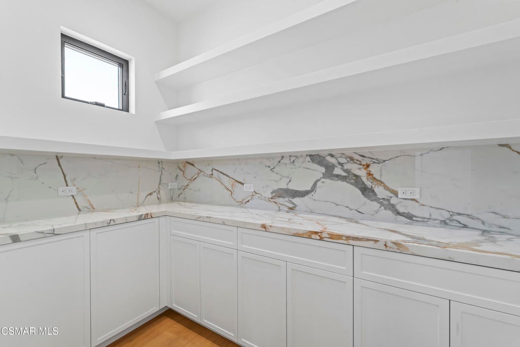 Camarillo, California, 93010, United States, 6 Bedrooms Bedrooms, ,7 BathroomsBathrooms,Residential,Active,2013156