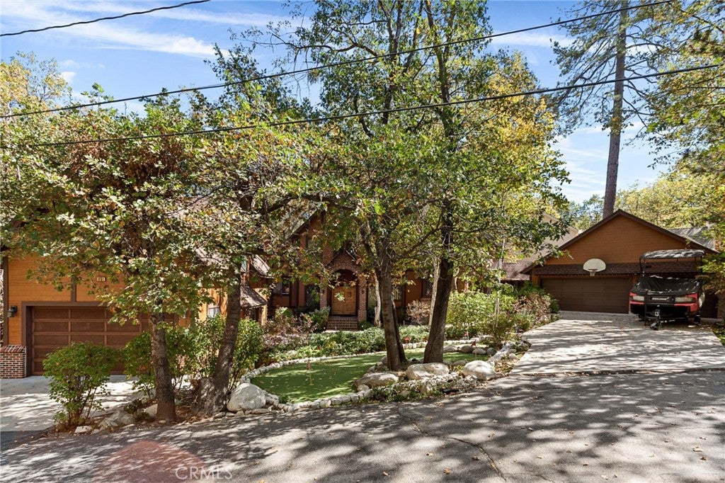 Lake Arrowhead, California, 92352, United States, 4 Bedrooms Bedrooms, ,4 BathroomsBathrooms,Residential,Active,1824526